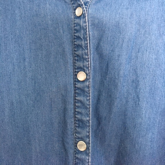 Denim button-up shirt - Picture 3 of 4